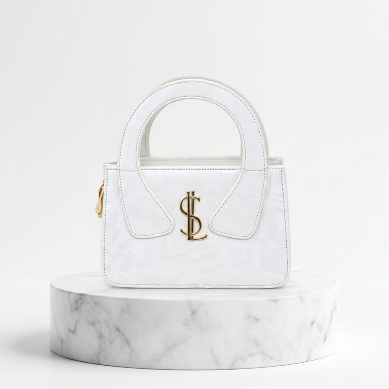 Elegant White Handbag with Golden Detailing 🤍✨